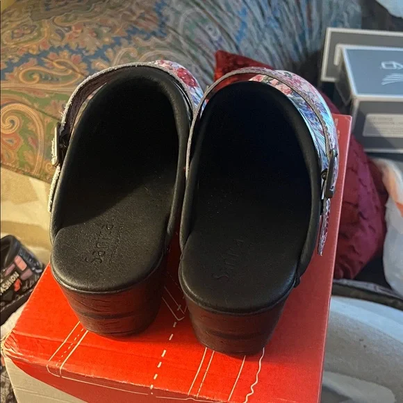 Sanita Multicolor Floral Clogs - Picture 4 of 5